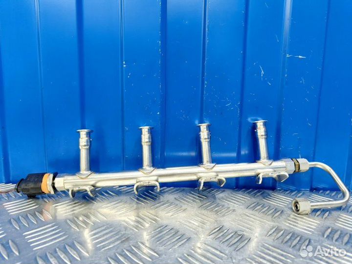 Топливная рампа Volkswagen Golf MK6 1.2 CBZ 2012