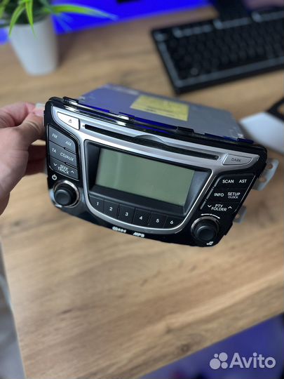 Штатная магнитола Hyundai Solaris