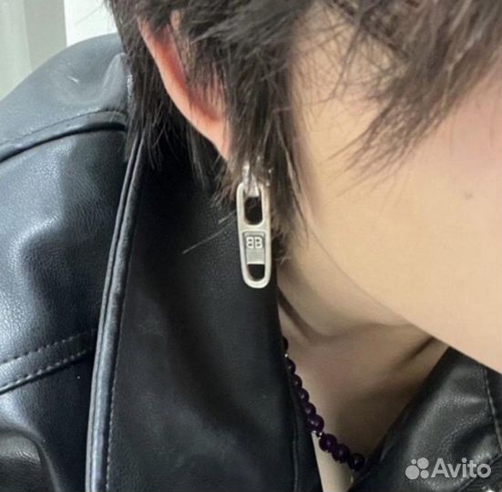 Серьга balenciaga