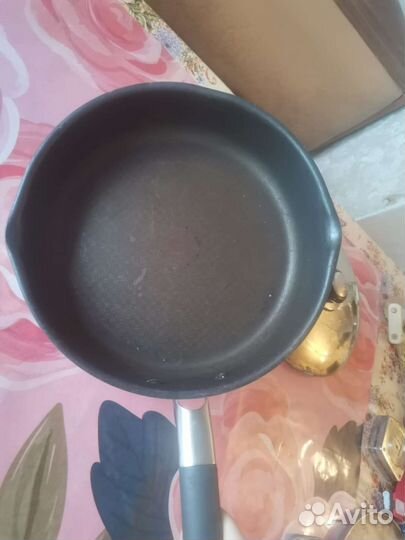 Сковорода и крышки, кастрюли алюминевые