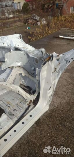 Лонжерон передний левый,правый Mitsubishi pajero 4