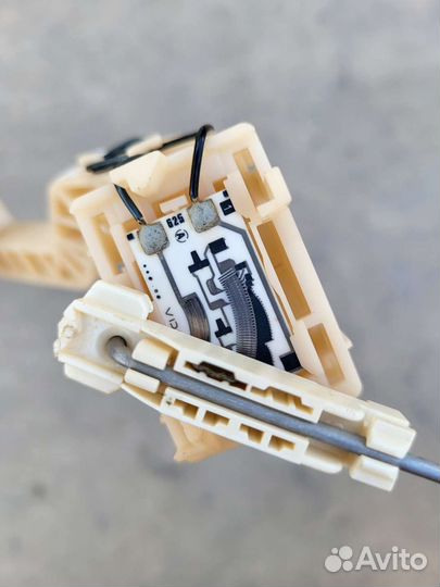 Датчик уровня топлива Audi A6 C5