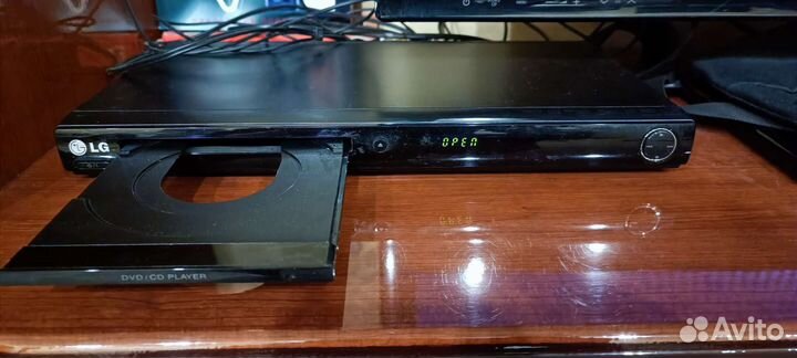 Dvd плеер lg и + диски