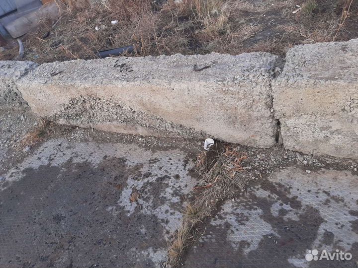 Фундаментные блоки бу балки 6м