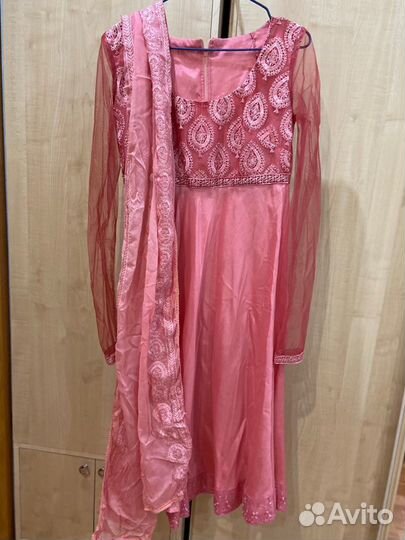 Костюм для выступлений (индийские танцы)