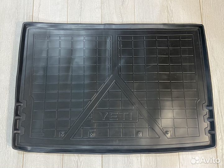 Оригинальный ковер с фартуком Skoda Yeti