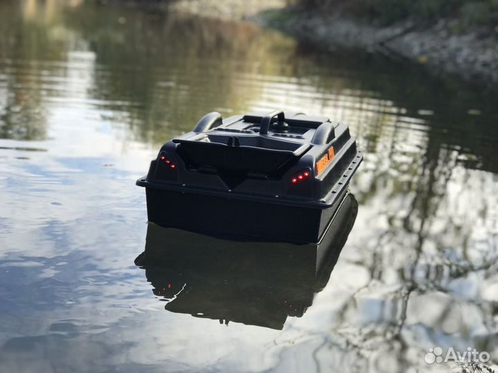 Прикормочный кораблик Carp Quest Universal