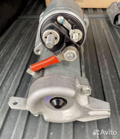 Стартер Volvo. 31407197