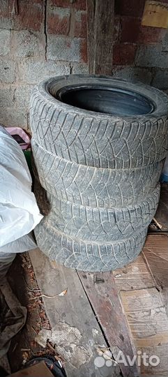 Dunlop Ice Touch 215/65 R16