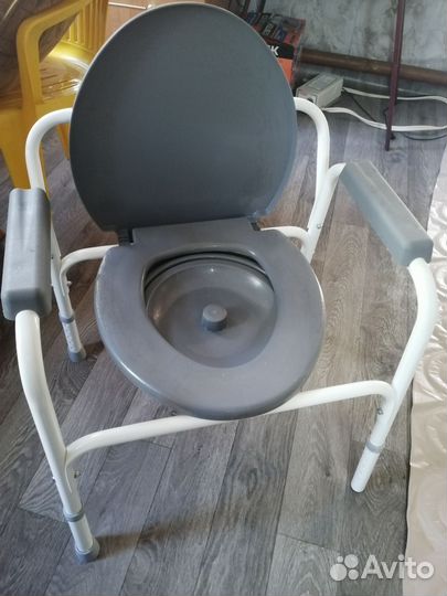 Санитарный стул туалет
