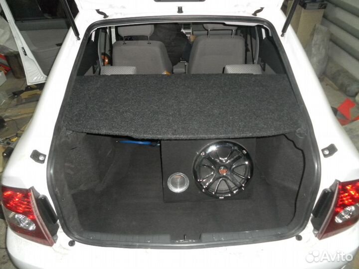 Акустическая полка Лада Приора (хэтчбек)