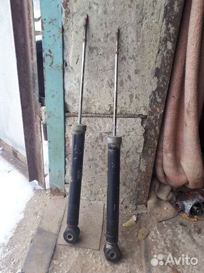 Амортизаторы задние renault logan