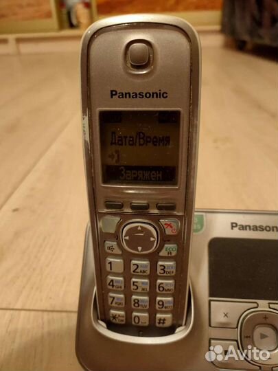 Телефон Panasonic с автоответчиком