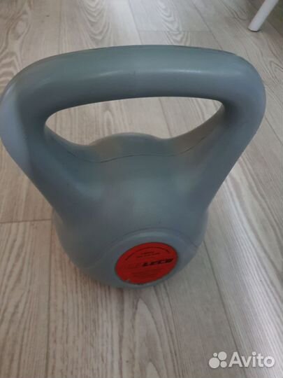 Гиря 12 кг пластиковая