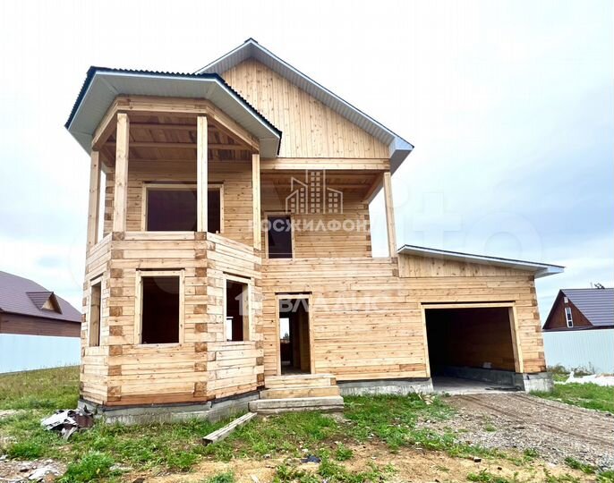 Дом 180 м² на участке 12 сот.