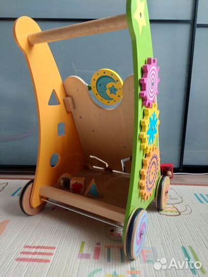 Деревянная каталка ходунки