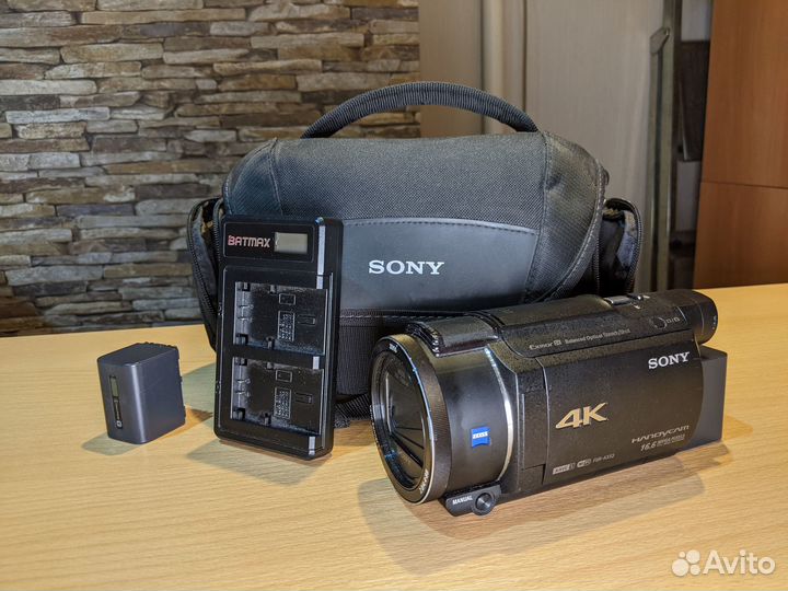 Видеокамера Sony FDR-AX53