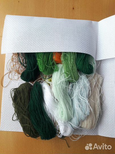 Набор для вышивания крестом Котенок в ромашках