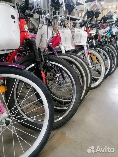 Женский велосипед. Новый. Магазин на Ястынской 6а