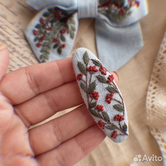 Аксессуары с вышивкой