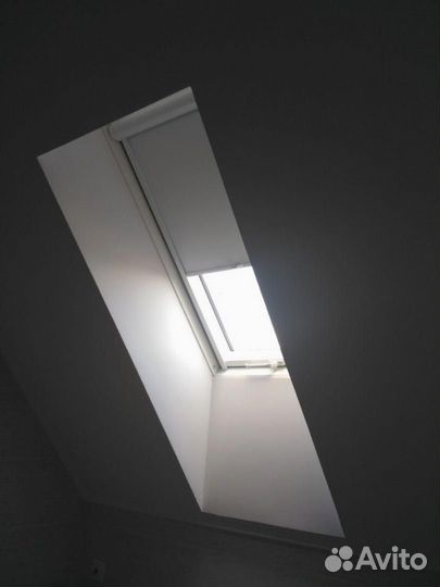 Рулонные шторы на мансардные окна