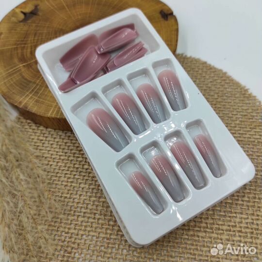 Накладные ногти (типсы) с готовым дизайном