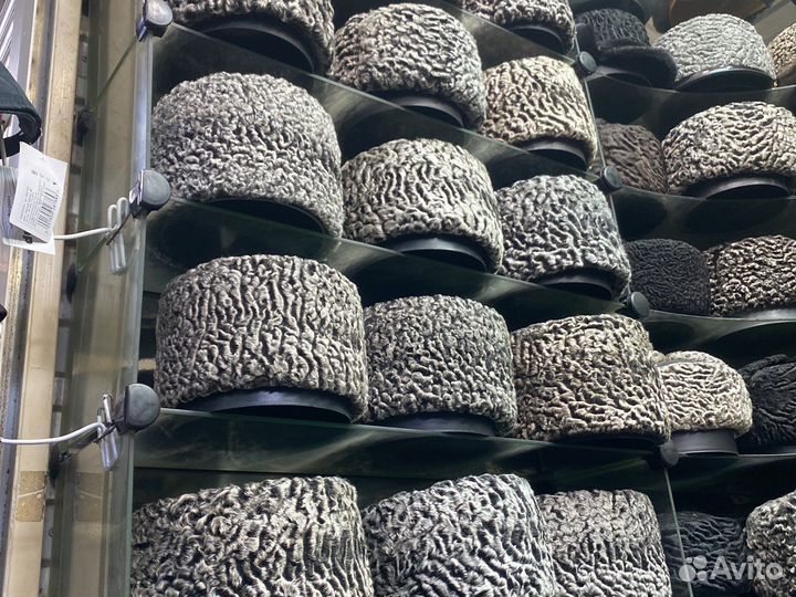 Папахи ушанки каракулевые антика