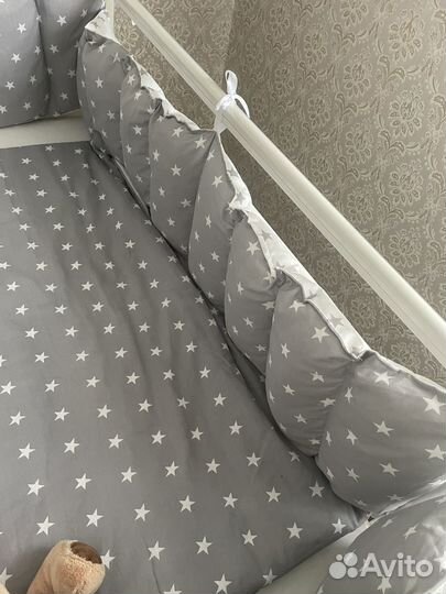 Комплект бортиков в детскую кроватку с одеялом