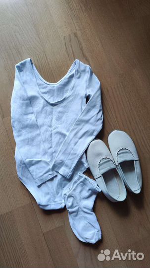 Гимнастическое боди, чешки, носки 5-6 лет