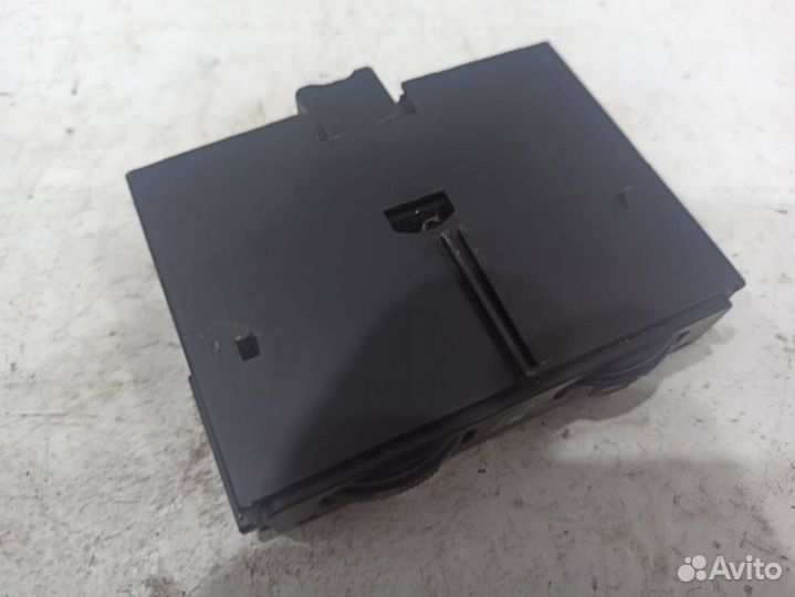 Кнопка обогрева сидений 8475130180