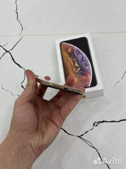 iPhone Xs, 64 ГБ