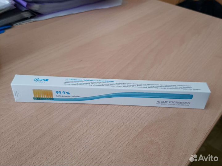 Зубная щетка Атоми с ионами золота