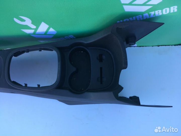 Консоль Опель Корса Д