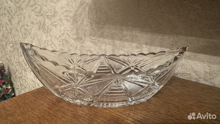 Хрустальная ваза конфетница