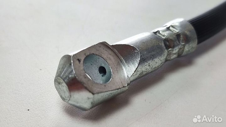 Шланг тормозной передний 2121 21213 короткий 46см