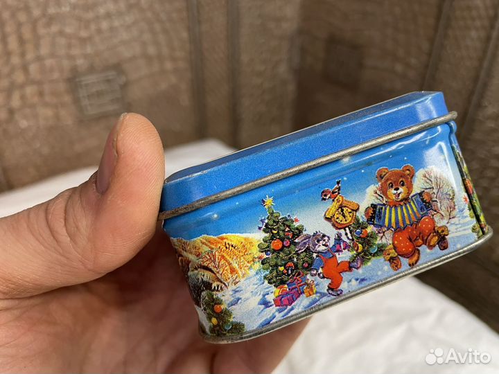 Жестяная банка с новым годом