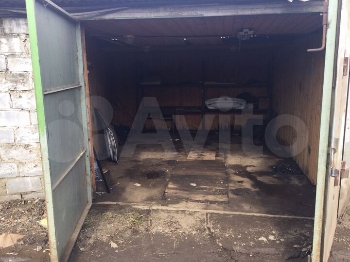 Гараж, > 30 м²