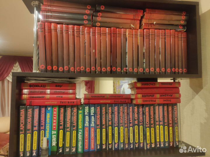 Книги оптом детективы романы