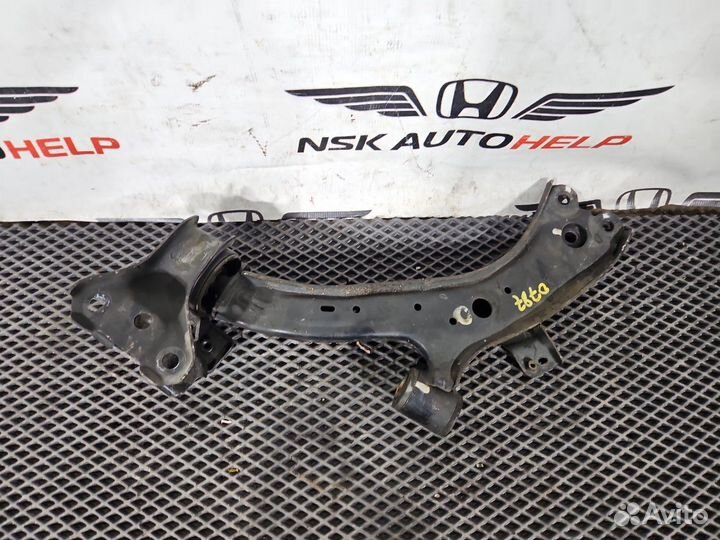 Рычаг передний правый Honda Cr-V RE4 K24A 2009