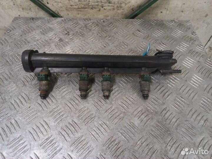 Форсунки топливные Skoda Octavia A4 1.6 AKL