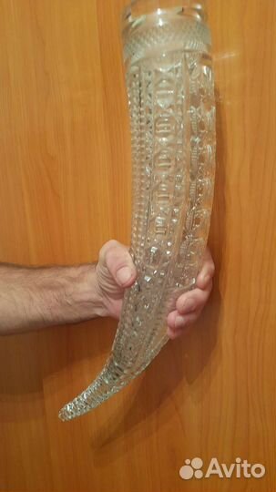 Рог изобилия хрустальный и меч в ножнах