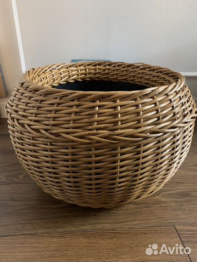 Кашпо из ротанга