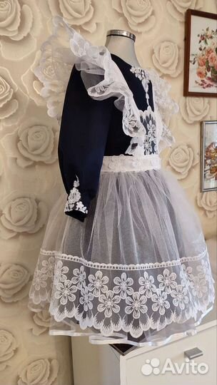 Белый школьный фартук