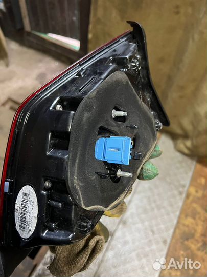 Правый фонарь VW Tiguan