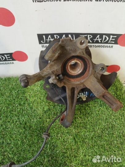 Ступица передняя правая Nissan Serena C24 QR20DE