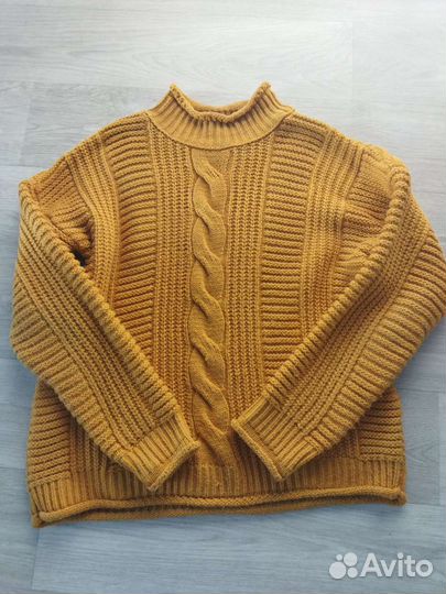 Вязанный свитер