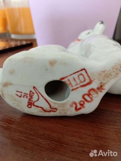 Статуэтка пудель с мячом