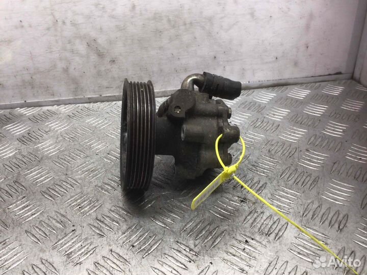 Насос гидроусилителя руля Volkswagen Golf 1J042215