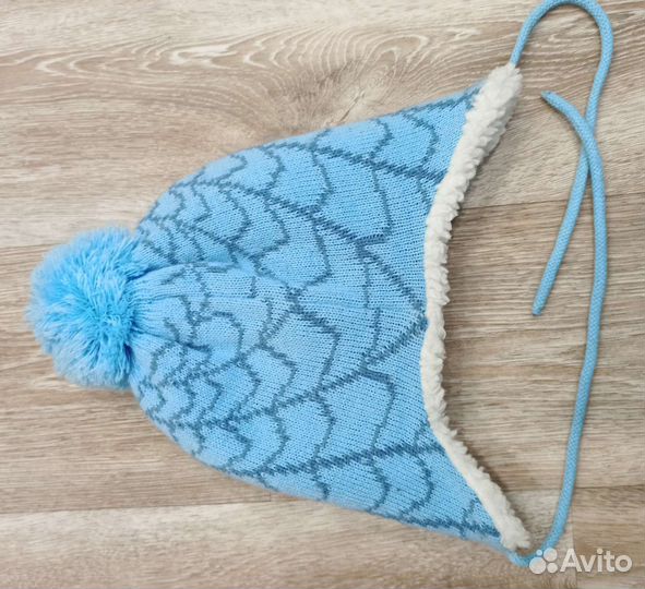 Зимняя детская шапка