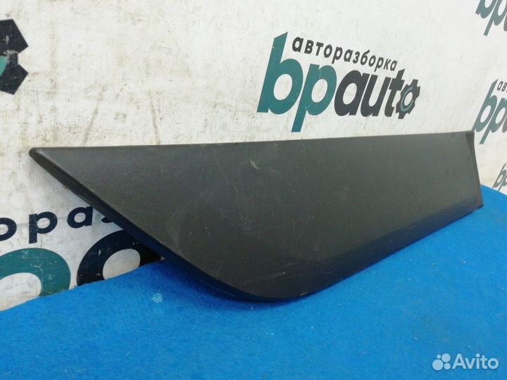 Накладка на дверь задняя правая 87734-2S000